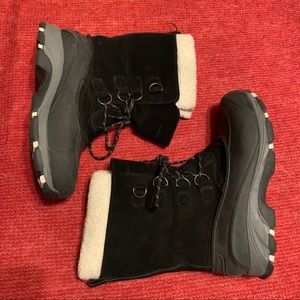 Like New Lands End Boots